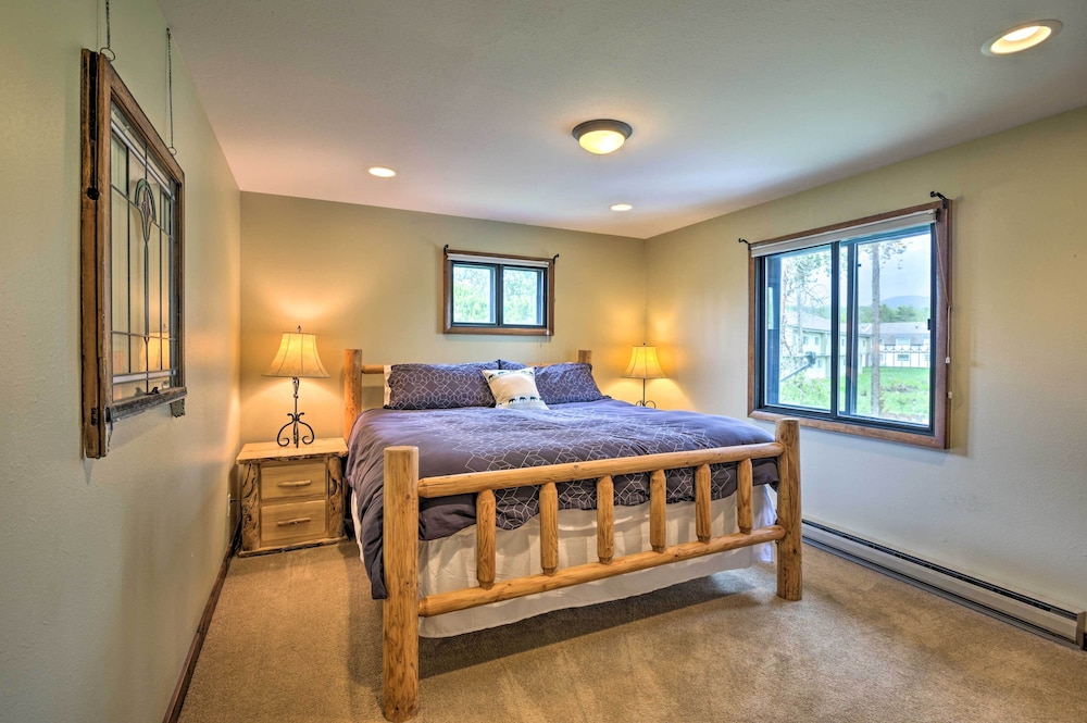 Sprawling Fraser Cabin with Private Hot Tub and Deck — 4-Star Luxury Hotel in Fraser, United States