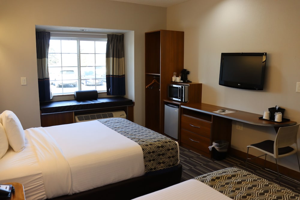 Microtel Inn & Suites by Wyndham Columbus Near Fort Benning - photo 19