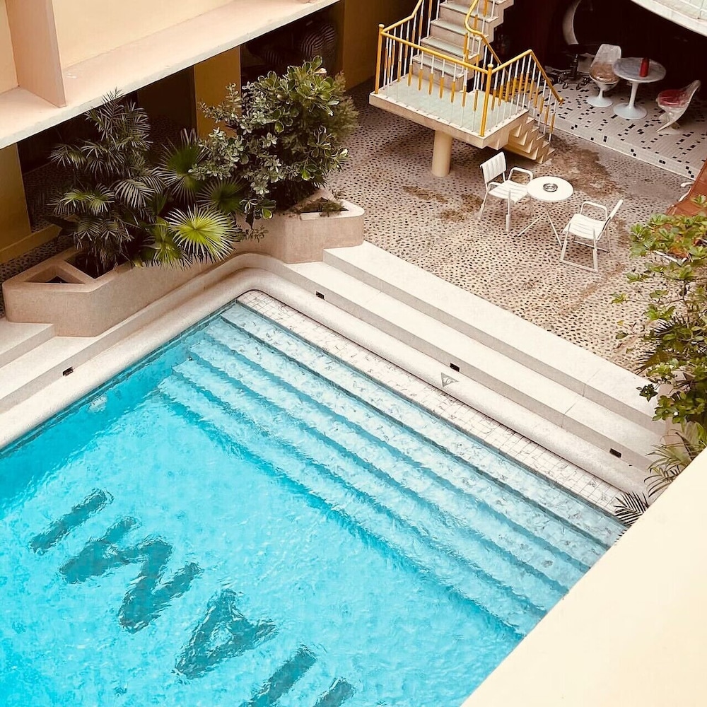 Miami Hotel - last minute hotel in Bangkok
