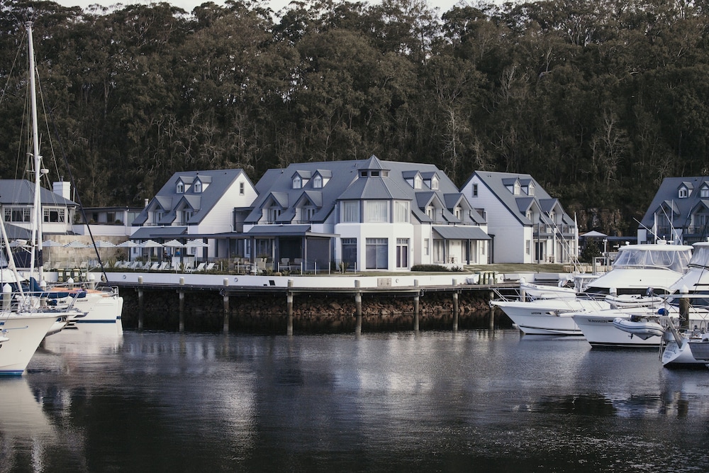 Anchorage Port Stephens - carbon neutral hotel in Corlette