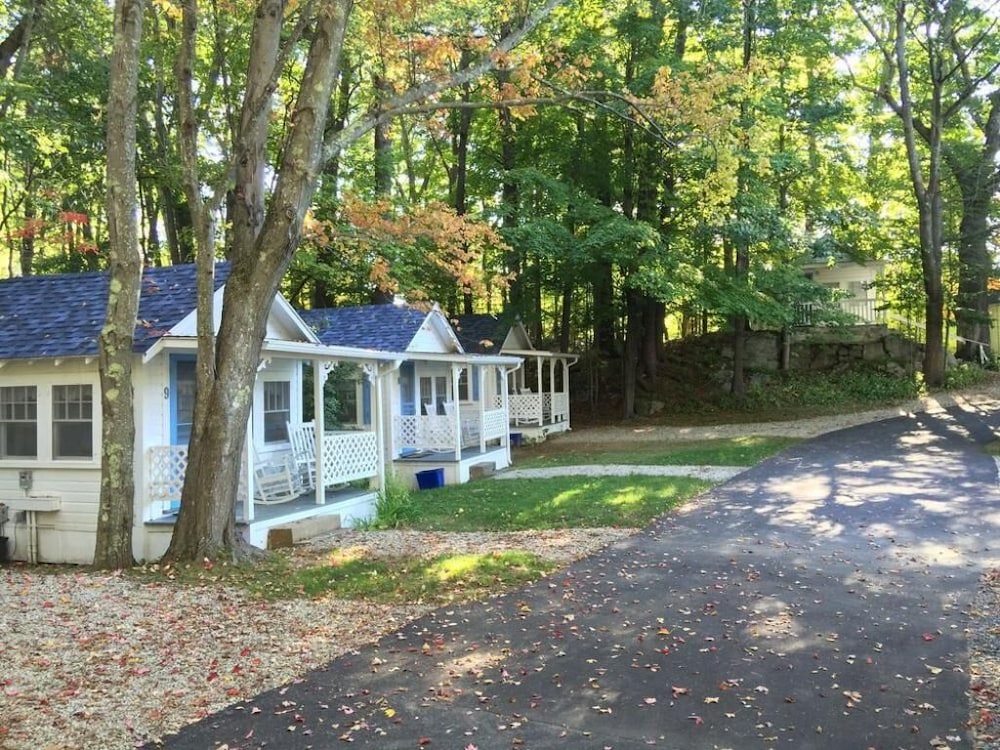 2 River Road Inn & Cottages - photo 70