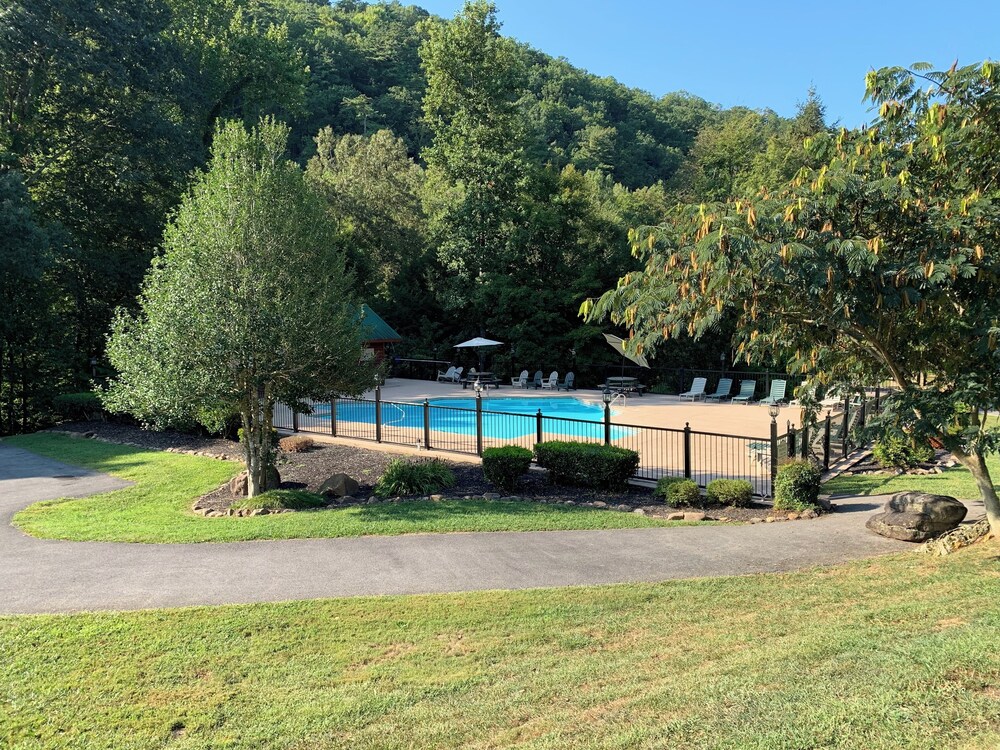 Three Little Bears by Smoky Cove Resort - photo 36