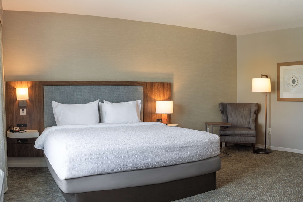Hampton Inn & Suites Boerne - photo 12