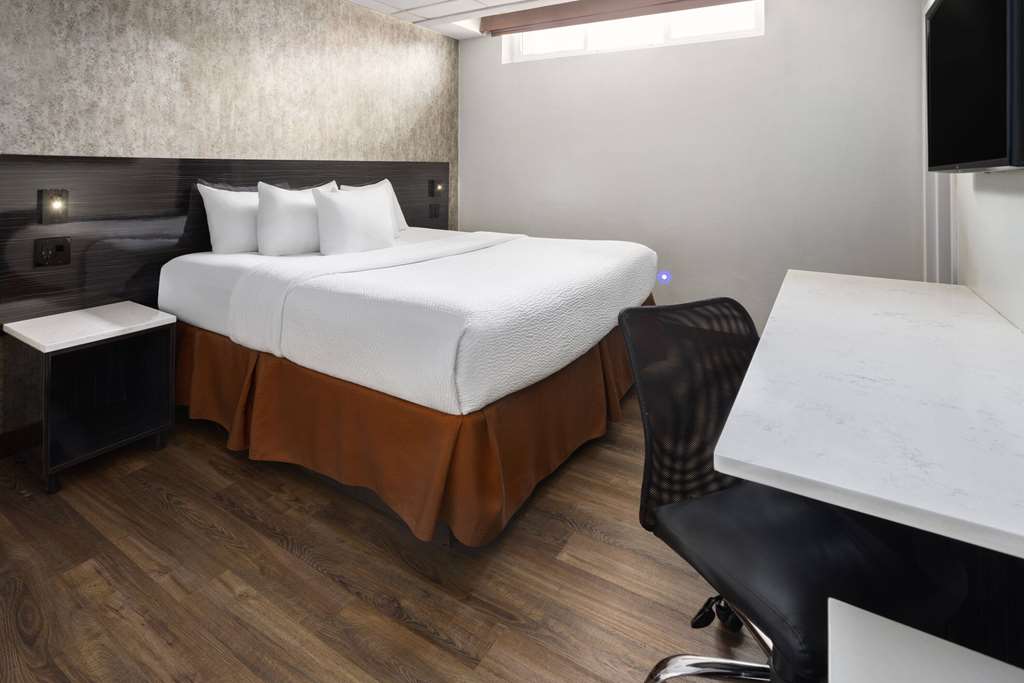 Ramada by Wyndham Bronx - photo 13