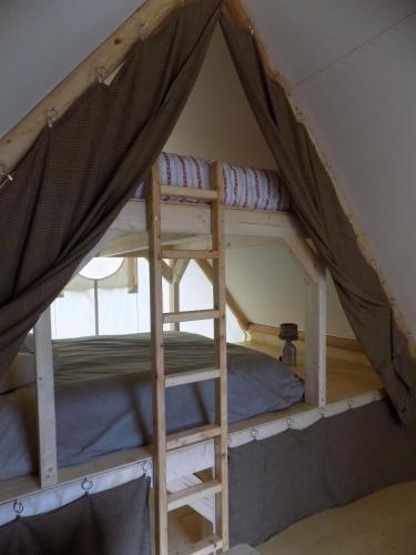 La Tente du Chercheur d'Or — hotel in Saint-Christol-Les-Ales