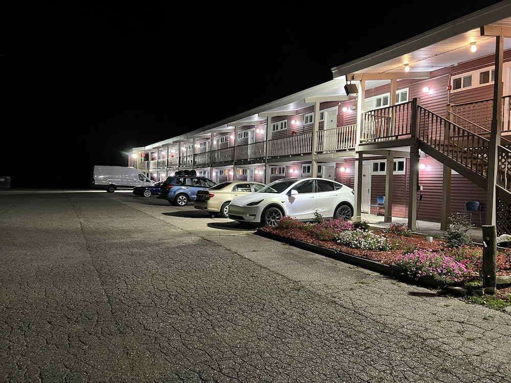 The Putney Inn - photo 38
