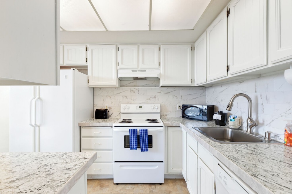 Sand & Sea Resort Condominiums - photo 473