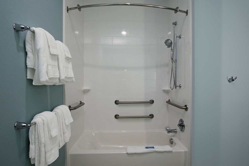 Holiday Inn Express & Suites Lake Charles South Casino Area by IHG - photo 52