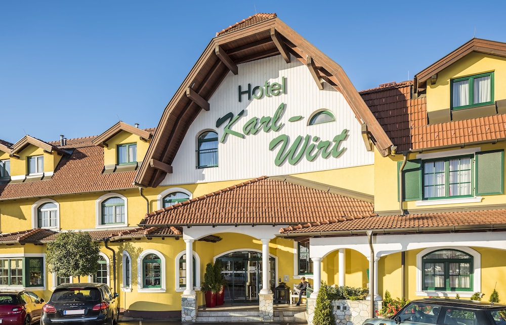 Hotel Karl Wirt — 4-Star Luxury Hotel in Perchtoldsdorf, Austria