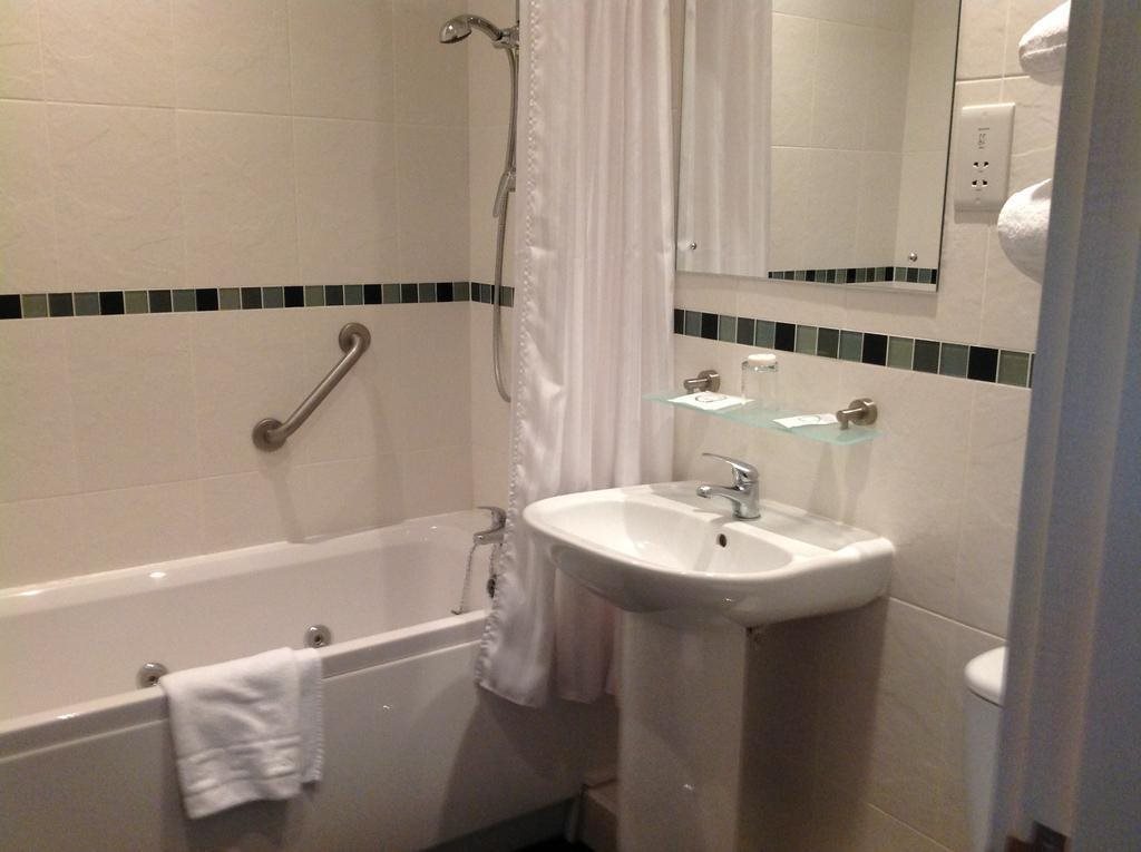 Wellington Park — hotel in Leyland