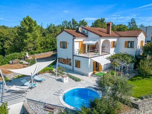 Vacation Apartment Helga — 4-Star Luxury Hotel in Matulji, Croatia