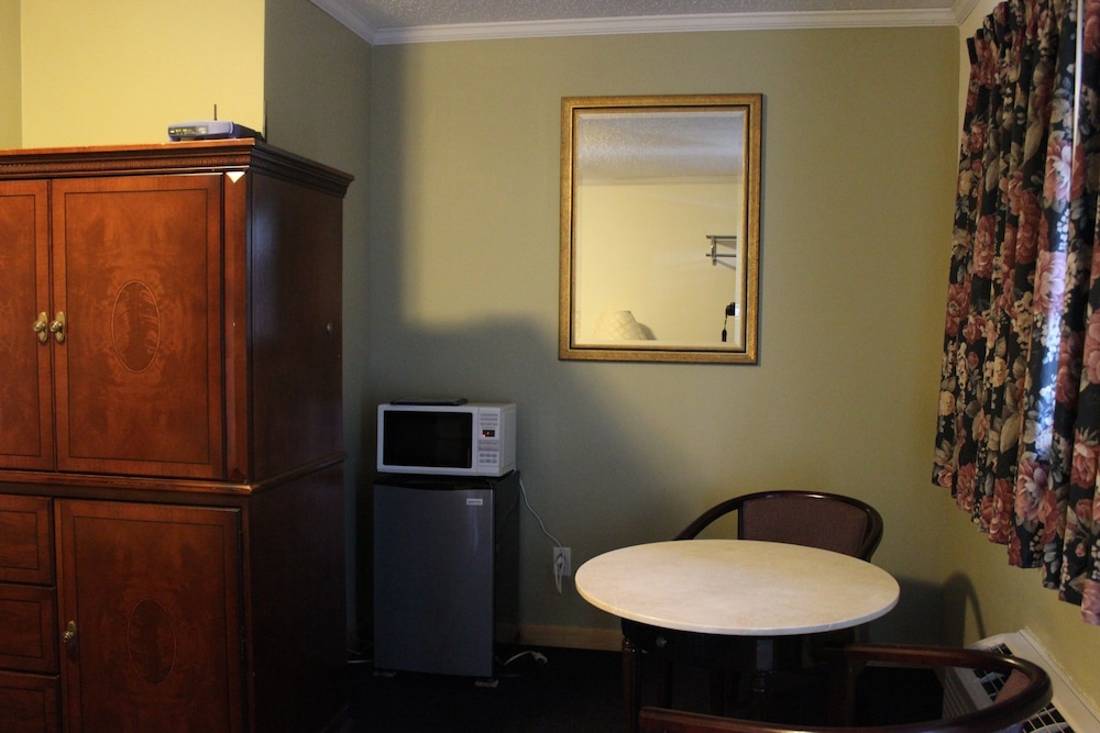Berkshire Travel Lodge - photo 21