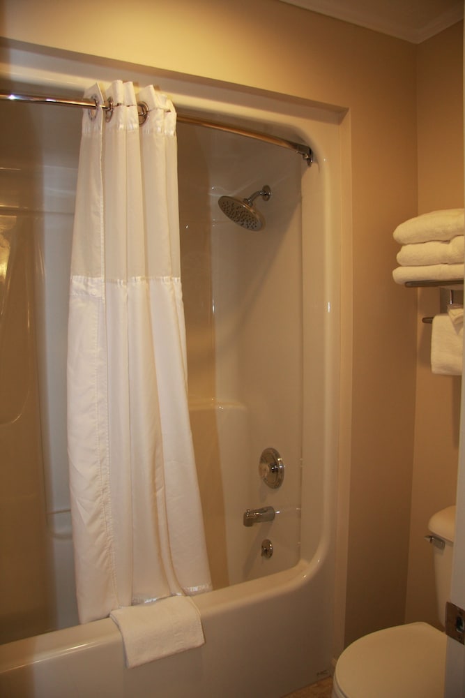 St. Ignace Budget Host Inn - photo 19