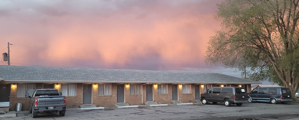 Tops Motel - photo 30