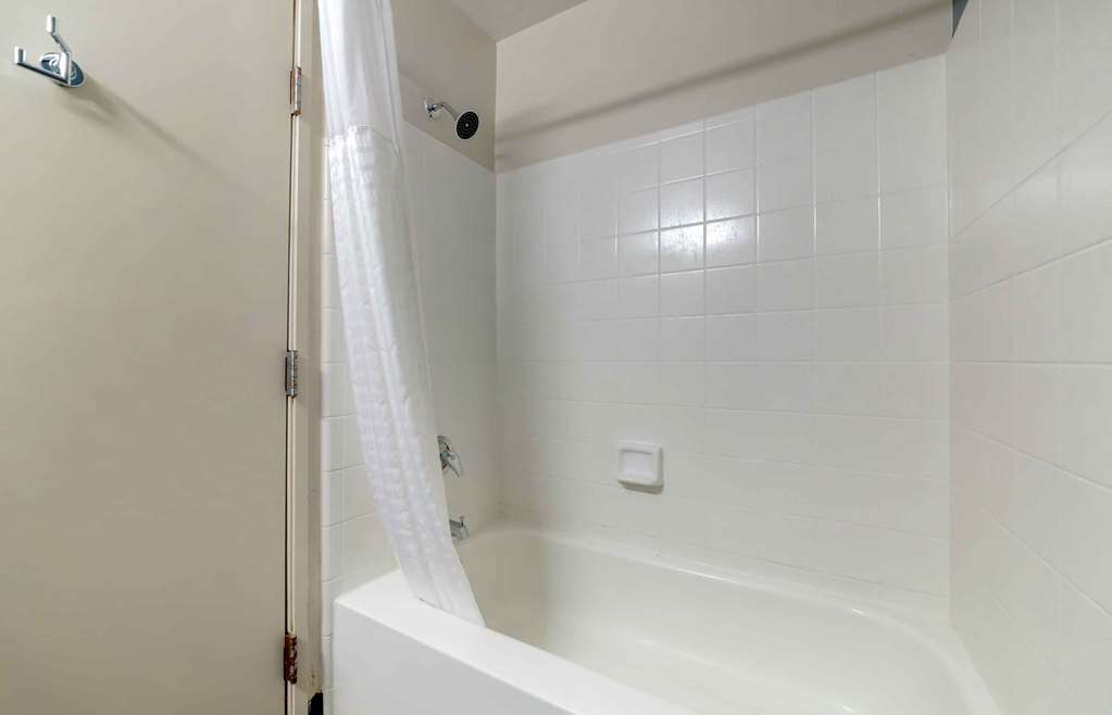 Extended Stay America Suites Miami Airport Doral - photo 13