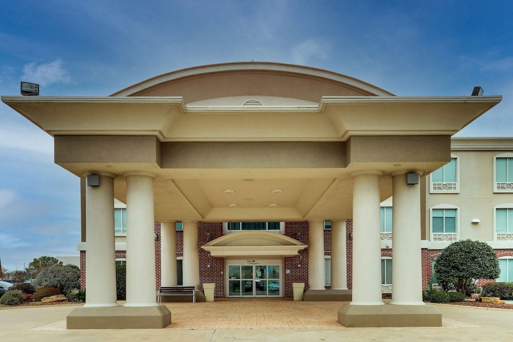 Holiday Inn Express & Suites Waxahachie by IHG - photo 48