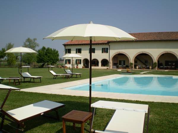 Il Rifugio del Poeta — 4-Star Luxury Hotel in San Biagio Di Callalta, Italy