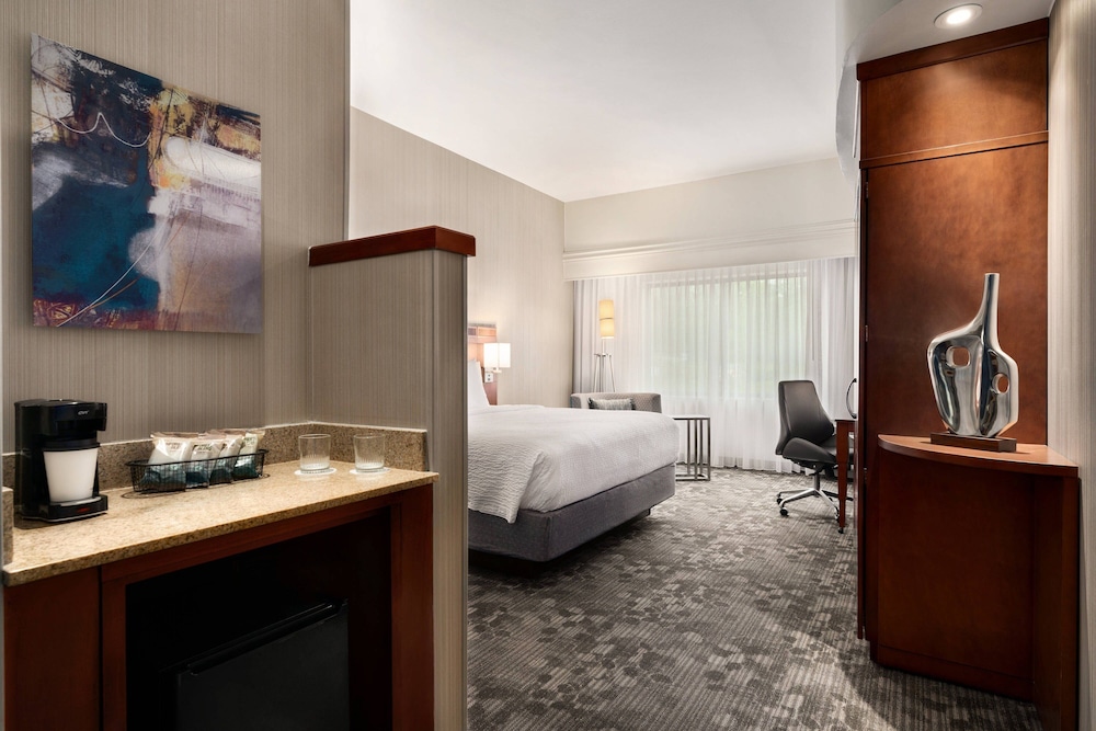 Courtyard by Marriott Philadelphia Montgomeryville - photo 9