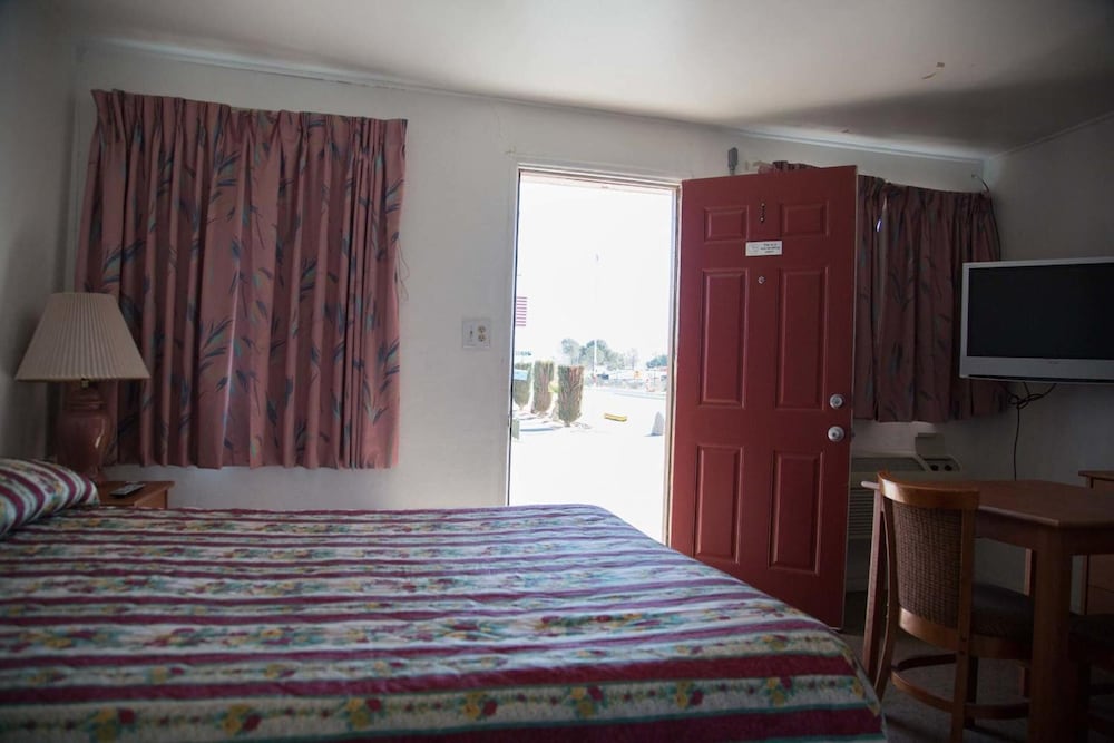 Boron Motel - photo 13