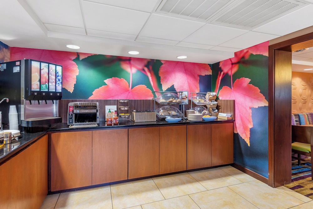 Fairfield by Marriott Inn & Suites Portland Maine Airport - photo 20