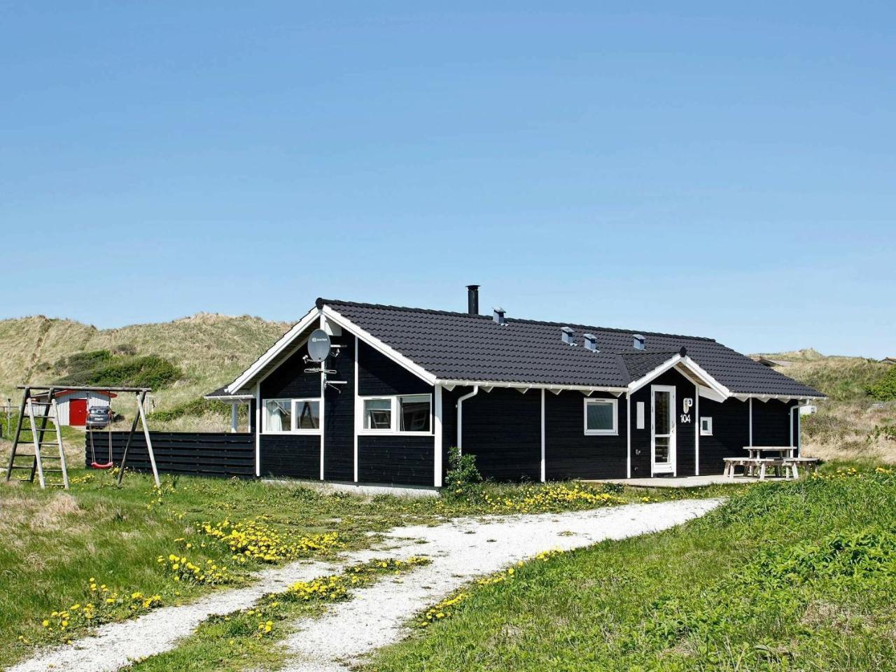 Modern Beach Retreat by Traum Ferienwohnungen in Lokken, Denmark