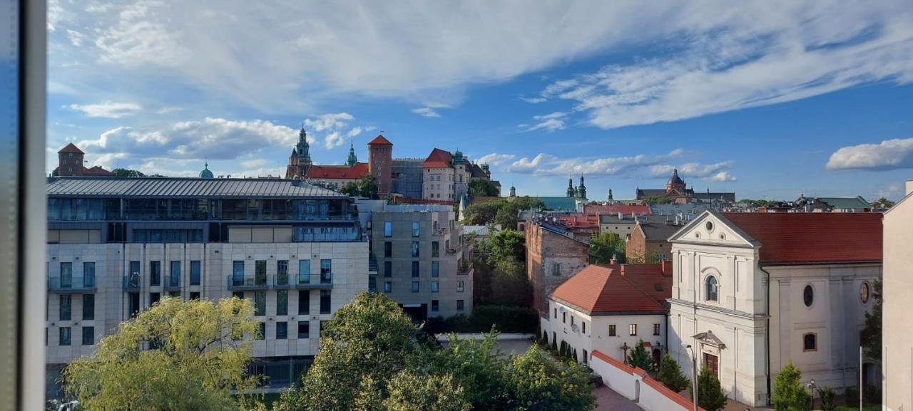 Juwel 44 Apartments Kraków z widokiem na Wawel — 4-Star Luxury Hotel in Krakow, Poland