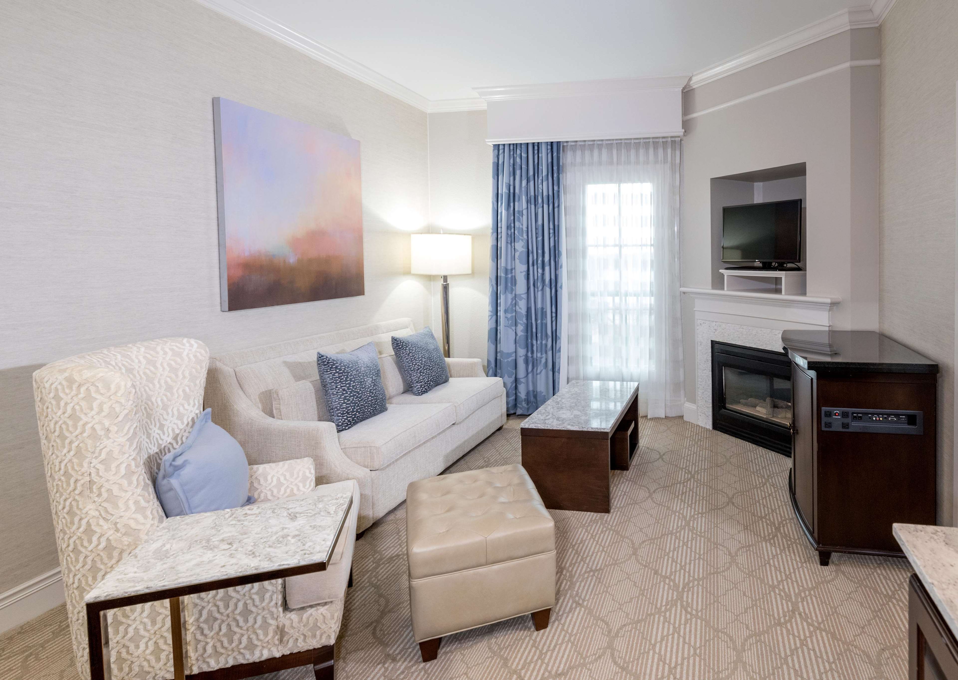 Hampton Inn & Suites Charlotte SouthPark at Phillips Place - photo 22