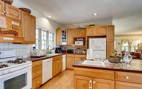West Tisbury Inn - photo 8