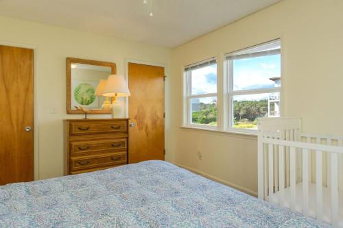Yorkshire by Oak Island Accommodations - photo 27