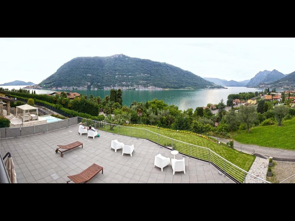 Vela di Soleville camere con e senza vista lago con ristorante & pizzeria — hotel in Sale Marasino