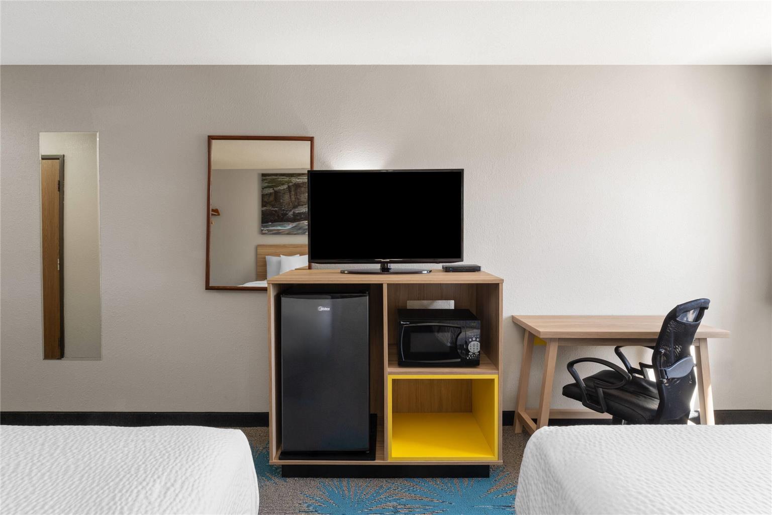 Days Inn by Wyndham Canon City - photo 16
