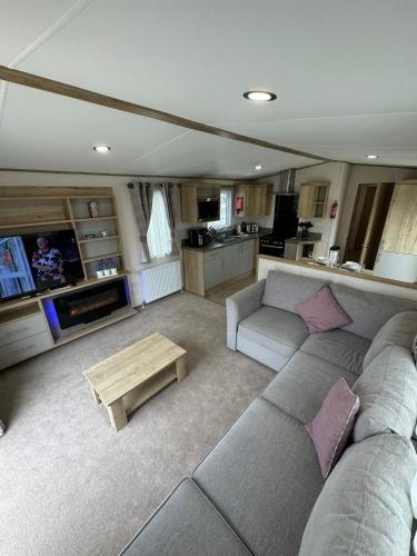 Golden Palm Resort The Blenheim Retreat Coastal Caravan Breaks in Chapel Saint Leonards, United Kingdom