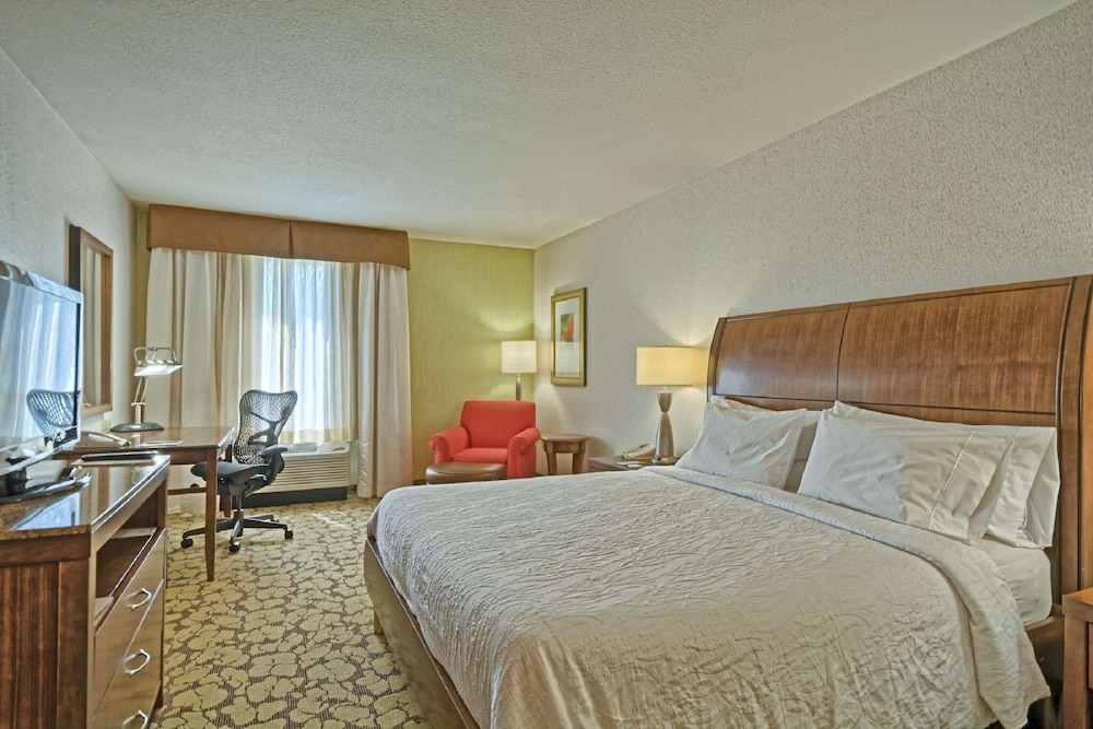 Hilton Garden Inn Mt. Laurel - photo 16