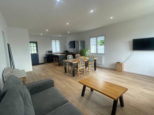 Banting Room - carbon neutral hotel in Dury
