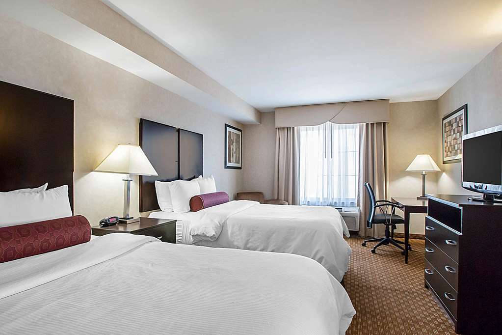 Clarion Inn Elmhurst Oak Brook near I 88 I 290 I 294 - photo 25