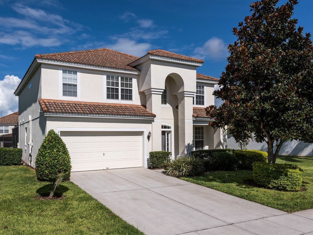 2536 Kisismmee 6 Br Home — 4-Star Luxury Hotel in Kissimmee, United States