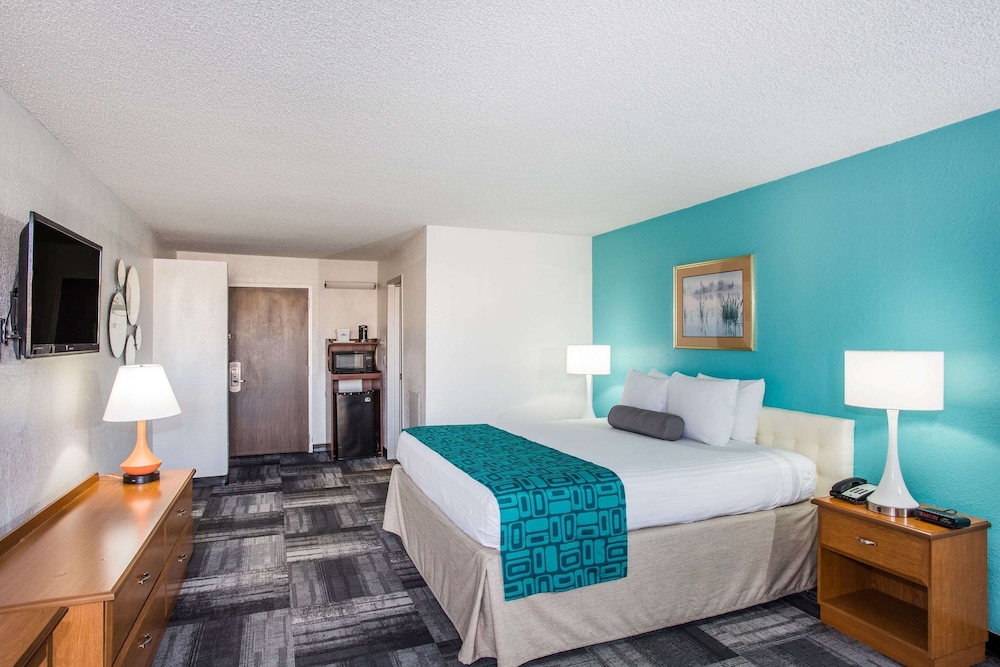 Howard Johnson by Wyndham Winter Haven FL - photo 35