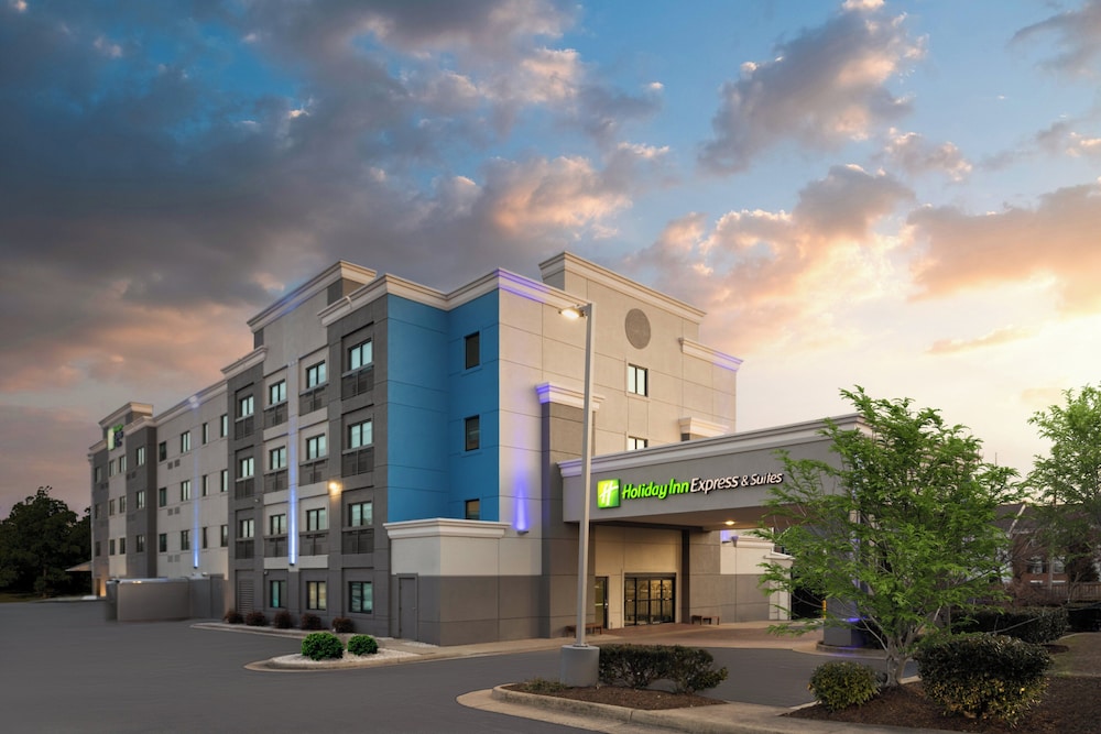 Holiday Inn Express & Suites Leesburg Historic in Leesburg, United States
