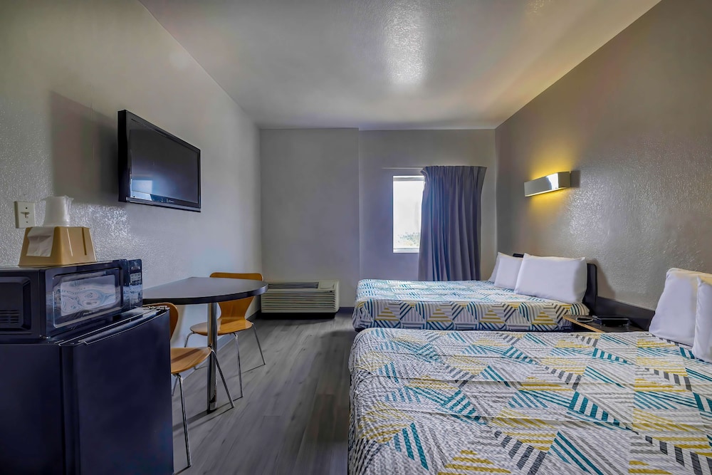 Motel 6 Cedar Park TX - photo 4