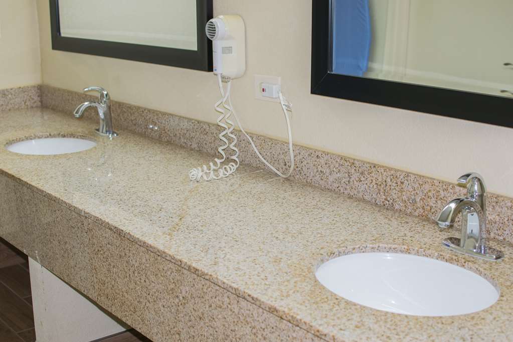 Best Western Coachlight - photo 23
