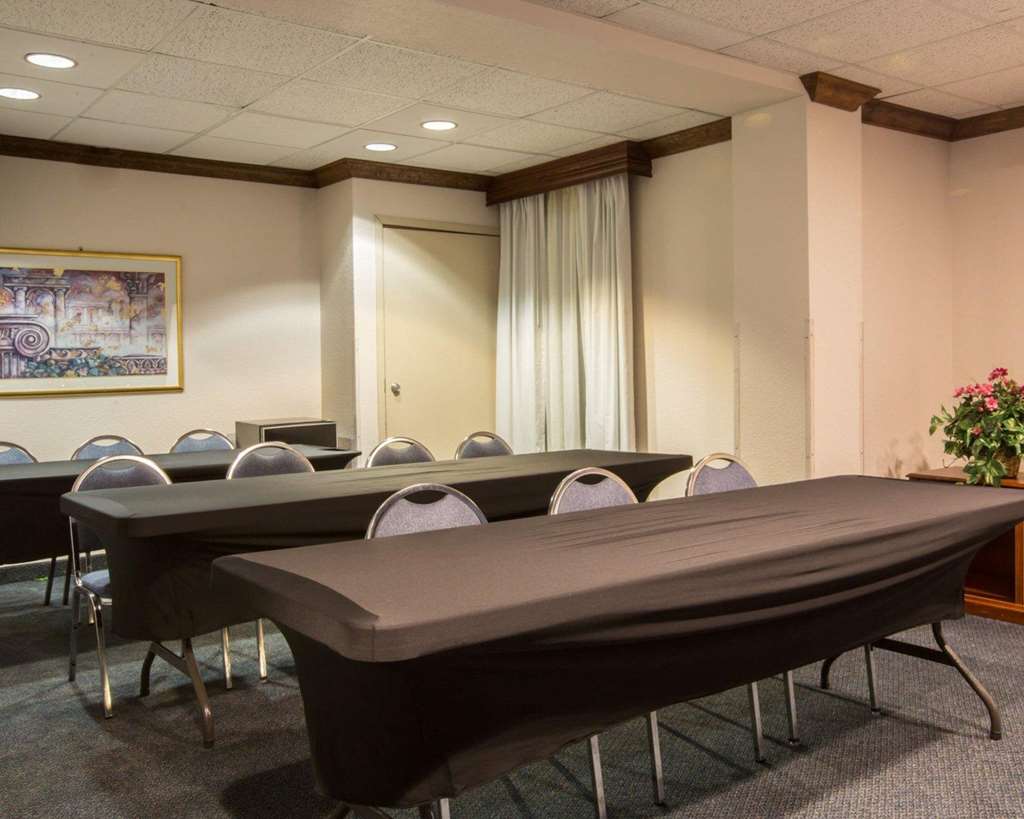Comfort Suites Cumming Atlanta near Northside Hospital Forsyth - photo 20