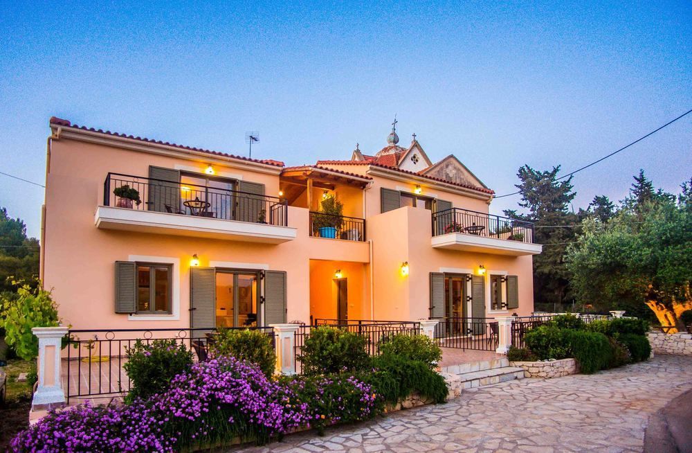 Maniata Holiday Apartments — 4-Star Luxury Hotel in Kefalonia, Greece