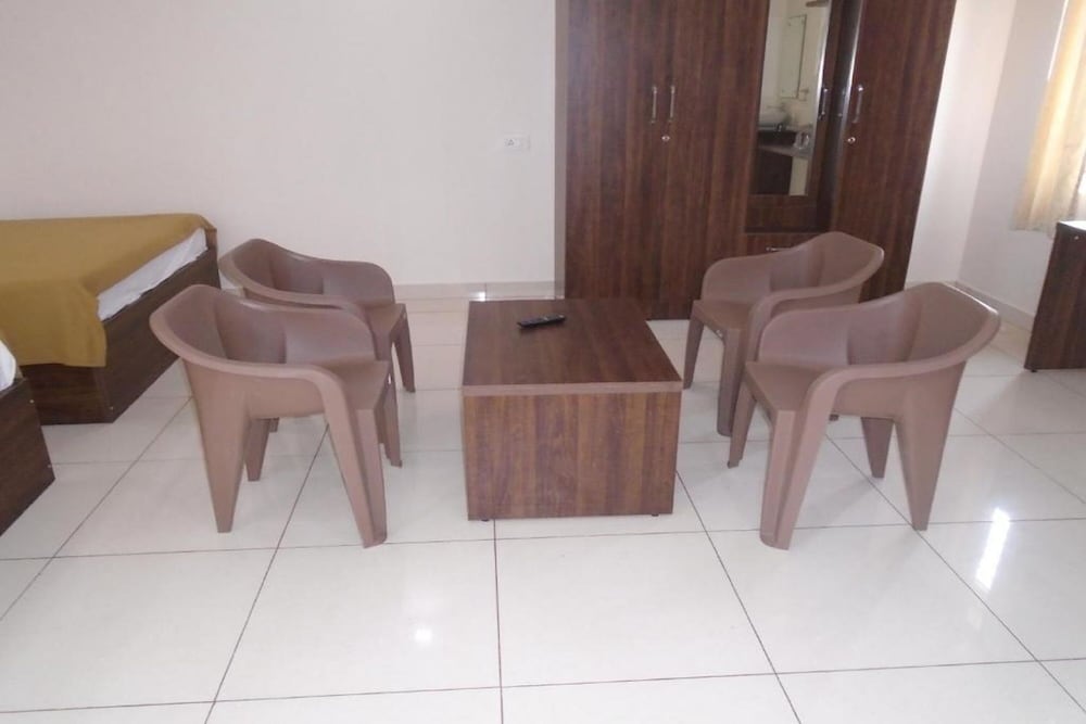 Hotel SSR Residency — hotel in Mandya