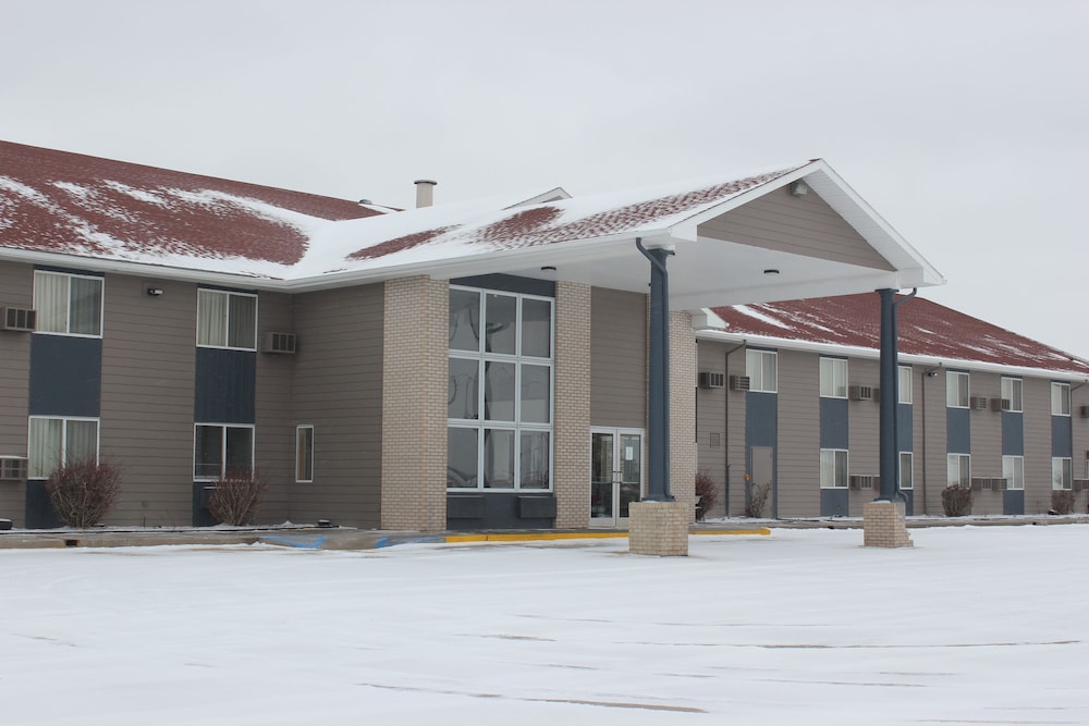 Alliance Hotel & Suites a Howard Johnson by Wyndham - photo 32