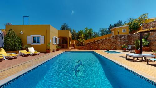 Vila Golden Estombar — 4-Star Luxury Hotel in Lagoa, Portugal