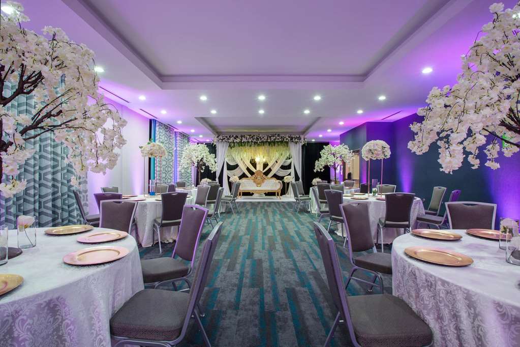 La Quinta Inn & Suites by Wyndham Manassas Va Dulles Airport - photo 24