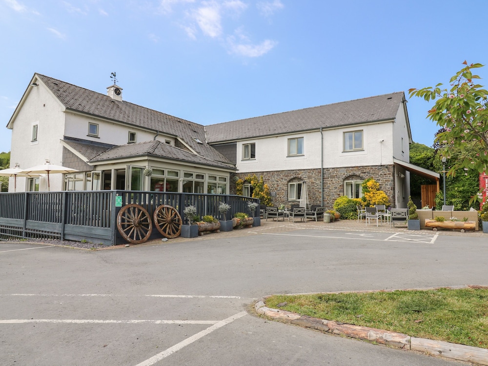 Llety Ceiro — 4-Star Luxury Hotel in Bow Street, United Kingdom