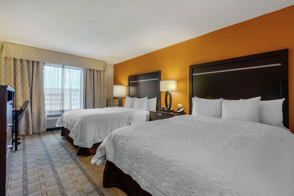 Hampton Inn & Suites Columbus - photo 17