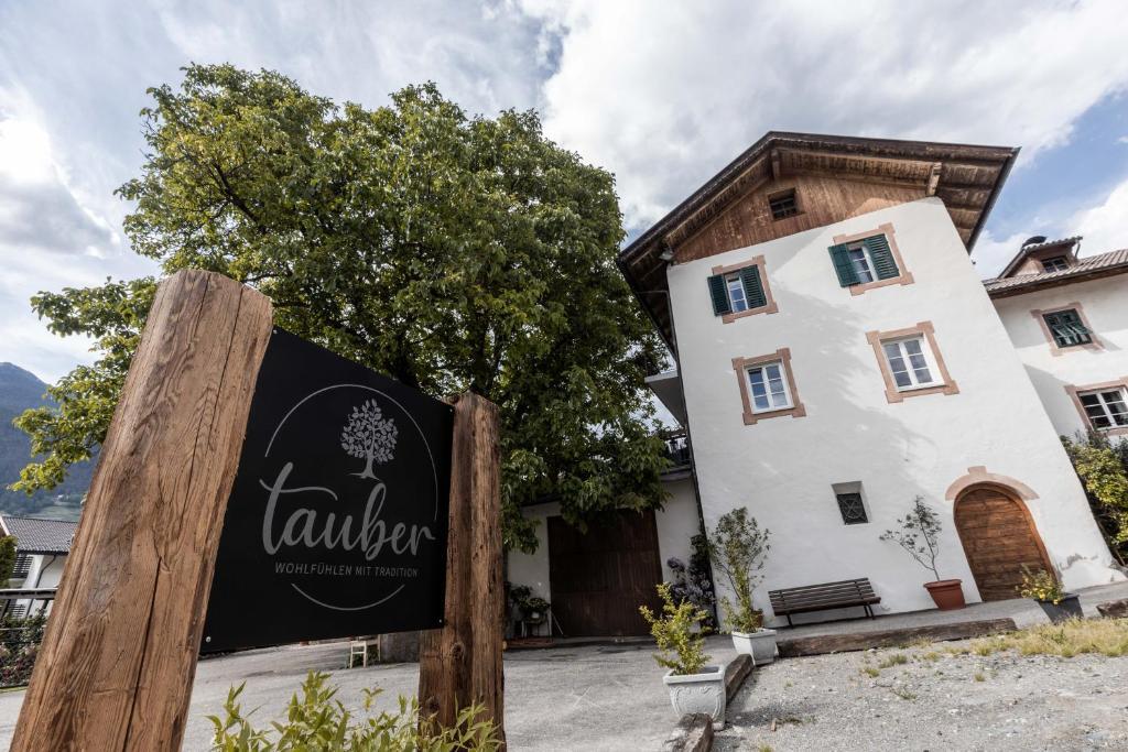 Garni Hotel Tauber in Bressanone, Italy