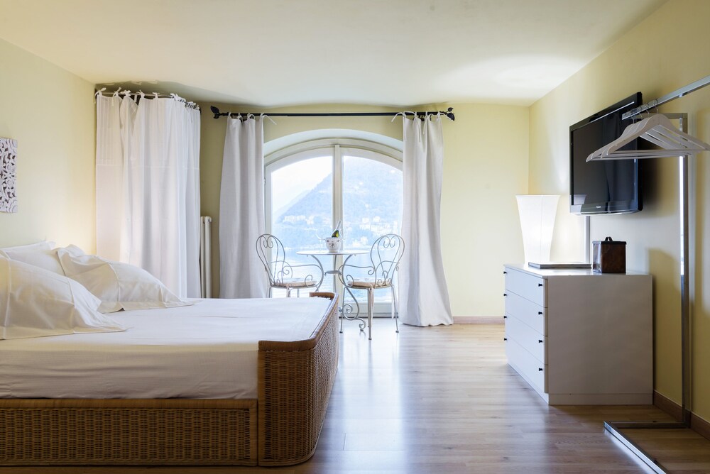 Lake Panorama byMyHomeinComo — 4-Star Luxury Hotel in Como, Italy
